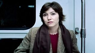 Lola Duenas - En camas separadas (2003) Sexy Celebrity