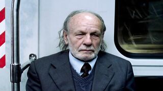 Lola Duenas - En camas separadas (2003) Sexy Celebrity