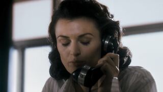 Lyne Renee, Vanessa Flamez – The Hessen Affair (2009) Hot Scene