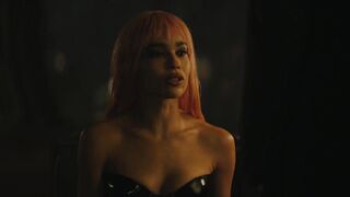 Zoe Kravitz sexy - The Batman (2022) Hot Celebrt scenes