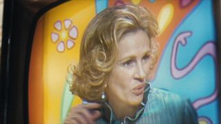 Allie Marie Evans – Gaslit s01e01 (2022) Hot Celebrity