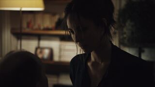 Ophelia Kolb - Ce que Pauline ne vous dit pas s01e03-04 (2022) Nude Celebs