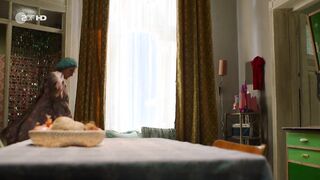 Svenja Jung, Luise Befort - The Palace (Der Palast) s01e01-06 (2022) Naked TV Series