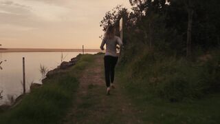 Toni Collette, Jessica Barden, Bella Heathcote - Pieces Of Her s01e01e02e05e08 (2022) Hot Actress TV Series