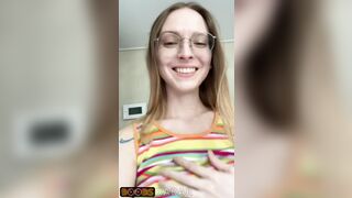 Humble homegirl took selfies of her udders for her beau leaked by pomme325 - BOOBS RADAR