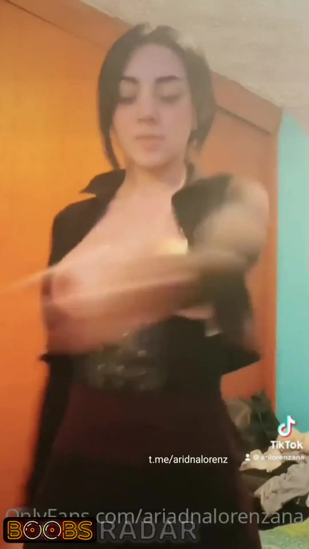 Flash boobs tiktok
