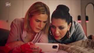 Sarah Bauerett - Deadlines s01e04 (2021) topless scene