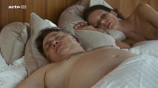 Alina Levshin, Katja Nesytowa - Im Angesicht des Verbrechens s01e02 (2010) nude scenes