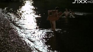 Janina Elkin, Nikola Kastner - Kussen verboten, baggern erlaubt (2003) topless scenes