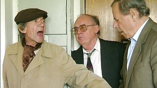 Zdena Kadlecova - Pomale sipy s01e04 (1993) nude scenes