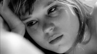 Lea Seydoux - Petit tailleur (2010) nude scenes