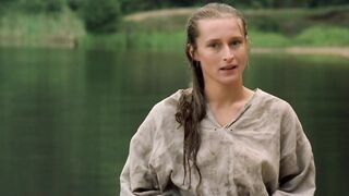 Agnieszka Sitek - Zaklinac - Wiedzmin s01e02 (2002) nude scenes