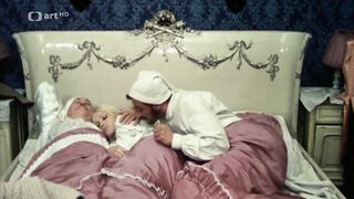 Olga Schoberova - Dovidenia v pekle, priatelia (1970) topless movie scene