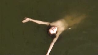 Leanca Grau - Obnagennaya natura (2002) naked scenes