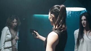 Oksana Borbat, Xeniya Fesenko, Amanda Righetti - Return to House on Haunted Hill (2007) naked actress