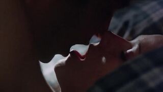 Gwyneth Paltrow, Jeanne Tripplehorn - Sliding Doors (1998) topless movie scene