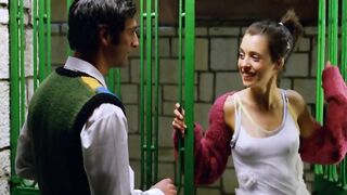 Leticia Dolera – Semen, una historia de amor (2005) topless scenes