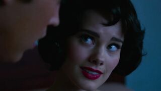 Elizabeth Cullen, Olivia DeJonge, Melina Vidler hot scene - Elvis (2022) Hot Movie Scenes