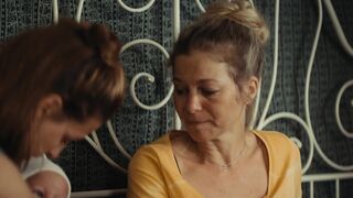 Hilde Dalik nude - Alles finster (2022)  s01e04