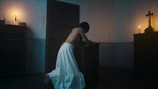 Julie De Bona topless - Les Combattantes (2022) s01-e05