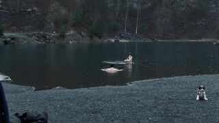 Leona Sklenickova nude - Stínohra (2022)