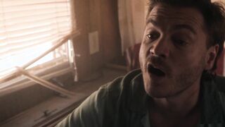 Liana Liberato hot - Dig (2022)