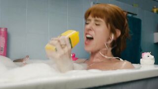 Audrey Fleurot - HPI Haut Potentiel Intellectuel (2022) s02-e02 funny bath scene