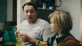 Audrey Fleurot - HPI Haut Potentiel Intellectuel (2022) s02-e02 funny bath scene