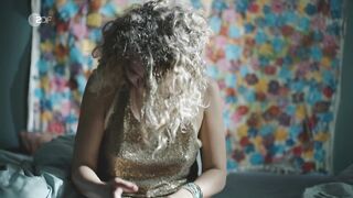 Charleen Deetz nude - SOKO Köln (2022)s21e03