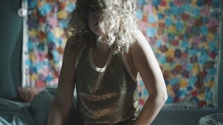 Charleen Deetz nude - SOKO Köln (2022)s21e03