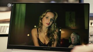 Lieselotte Voss hot - Solo für Weiss Todesengel (2022)