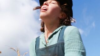 Mia Goth sexy - Pearl (2022)