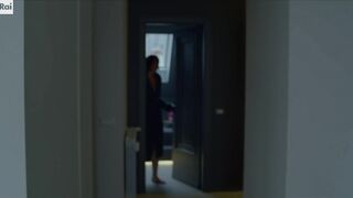 Sophie Pfennigstorf, Adèle Wismes nude - Sopravvissuti (2022) s01e01-02 Nude