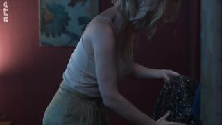 Audrey Fleurot hot - Esprit d'hiver (2022) Hot Nipples