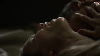 Déborah François, Margot Bancilhon nude - L'île prisonnière (2022) Hot&Sex episodes