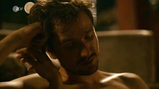 Friederike Becht, Nina Gummich - So laut du kannst (2022) Nude Sex