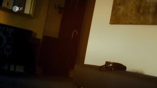 Friederike Becht, Nina Gummich - So laut du kannst (2022) Nude Sex