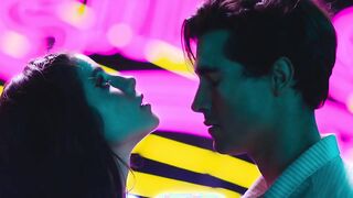 Giulia Be naked - Beyond the Universe (2022)