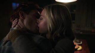Lili Reinhart, Camila Mendes hot - Riverdale (2022)  s06e12