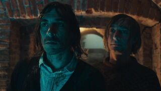 Léonie Dahan-Lamort nude - Tout fout le camp (2022) Short Topless Episode