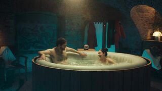 Léonie Dahan-Lamort nude - Tout fout le camp (2022) Short Topless Episode