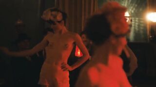 Naemi Florez, Amy Benkenstein sexy - Das Haus der Träume  (2022) s01e01-04