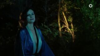 Nina Kronjäger, Sarah Buchholzer nude - Tatort (2022) Episode1188