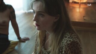 Klara Hodell Risberg, Sara-Maria Lövgren naked - Ladda Ur (2020) Ho Cunnilingus & Nudity scene