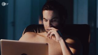 Laura Egger sexy - Laim und die Tote im Teppich (2020)