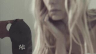 Meghan Oberholzer, Genesis Canda nude - Iris (2020)