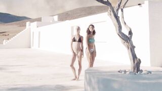 Meghan Oberholzer, Genesis Canda nude - Iris (2020)