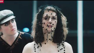 Miriam Stein topless - Moskau Einfach! (2020) naked on stage scene