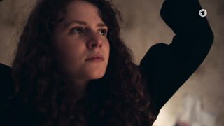 Nadja Sabersky sexy - Freund oder Feind. Ein Krimi aus Passau (2020) moment of a deep search of the actress