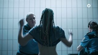 Nadja Sabersky sexy - Freund oder Feind. Ein Krimi aus Passau (2020) moment of a deep search of the actress